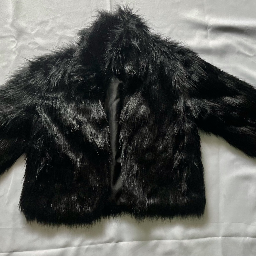 Faux fur jacket (Adult) size fit.